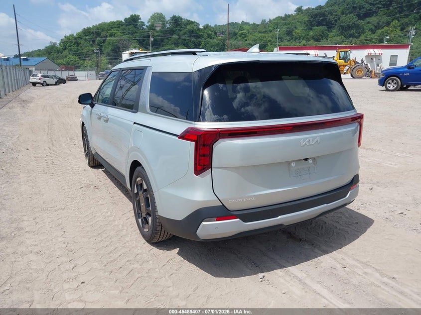 2025 Kia VIN KNDNC5K32S6452520 IAAI salvage auction — LEFT FRONT, Salvage Title, sold $13,500 on 2026-07-28 (photo 3)