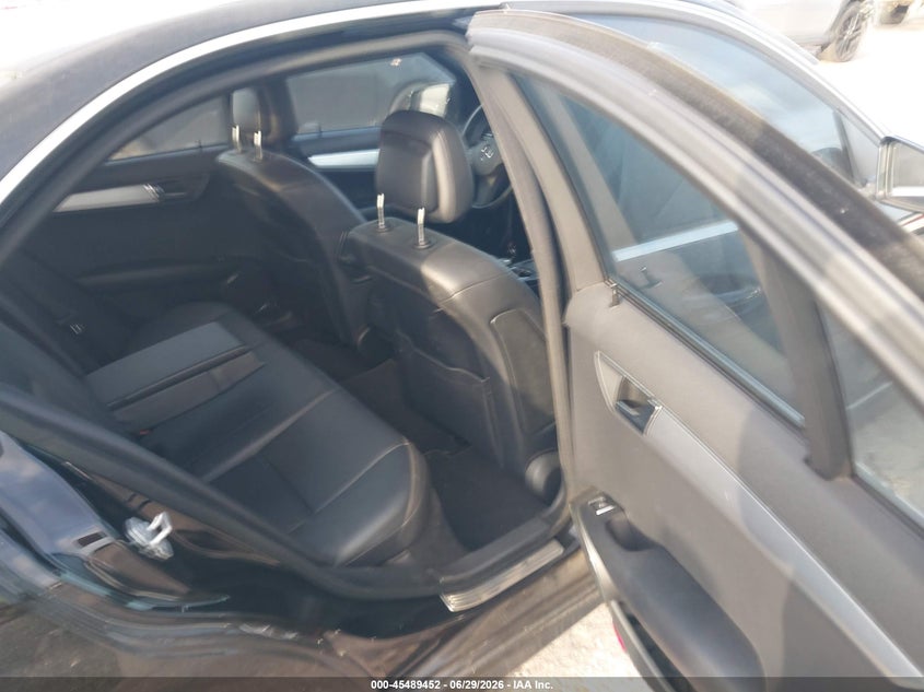 2011 Mercedes-benz C class VIN WDDGF5EB0BR158105 IAAI salvage auction — NORMAL WEAR, Original (Texas), sold $1,675 on 2026-07-15 (photo 8)