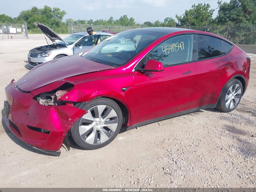 2024 Tesla Model y VIN 7SAYGDEE8RA275057 IAAI salvage auction — FRONT END, Clear Claim Paid (Wisconsin), sold $8,000 on 2026-07-29 (photo 2)