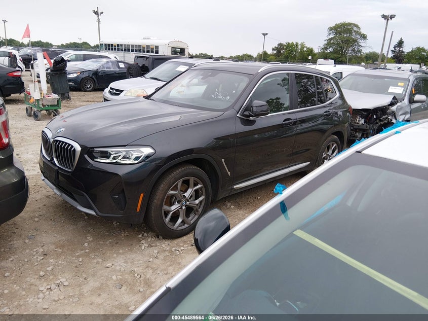 2024 BMW X3 VIN 5UX53DP07R9X46236 IAAI salvage auction — Side, Salvage (Illinois), sold $21,300 on 2026-09-04 (photo 2)