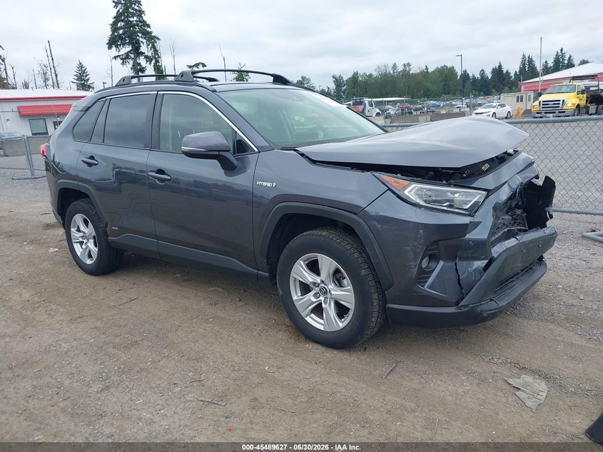 2019 Toyota Rav 4 VIN JTMRWRFV2KD015639 IAAI salvage auction — FRONT END, Salvage Title, sold $25 on 2026-07-29 (photo 1)