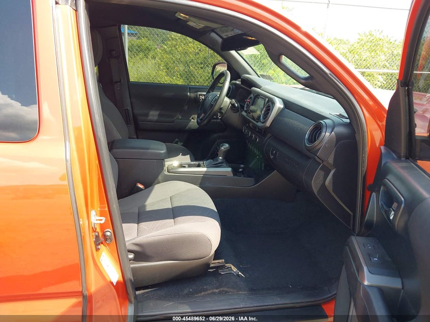 2016 Toyota Tacoma VIN 5TFSZ5AN5GX024074 IAAI salvage auction — LEFT FRONT, Salvage Title, sold $13,800 on 2026-07-21 (photo 5)