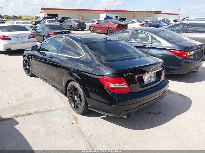 2012 Mercedes-benz C-klasse VIN WDDGJ4HB5CF847483 IAAI salvage auction — FRONT END, Nrc Lienholder Repossession Paperwork (Texas), sold $400 on 2026-07-20 (photo 3)