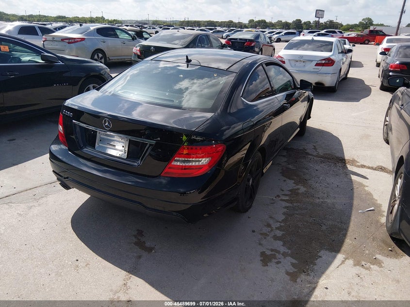 2012 Mercedes-benz C-klasse VIN WDDGJ4HB5CF847483 IAAI salvage auction — FRONT END, Nrc Lienholder Repossession Paperwork (Texas), sold $400 on 2026-07-20 (photo 4)
