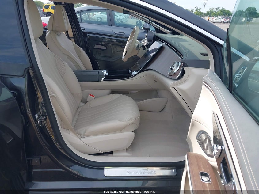 2023 Mercedes-benz VIN W1KCG2EB3PA036791 IAAI salvage auction — LEFT SIDE, Salvage (Virginia), sold $17,500 on 2026-07-28 (photo 5)