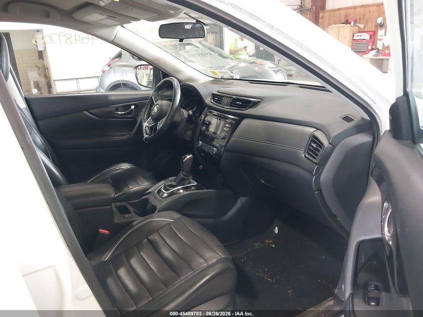 2017 Nissan Rogue VIN 5N1AT2MV9HC844394 IAAI salvage auction — RIGHT FRONT, Salvage Title, sold $1,500 on 2026-07-25 (photo 5)
