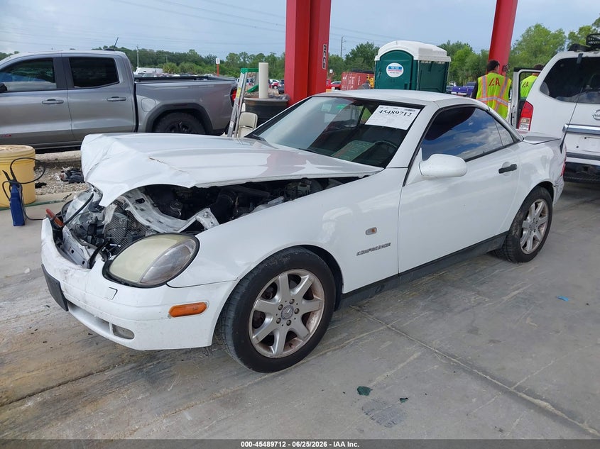 1999 Mercedes-benz Slk-class VIN WDBKK47F1XF131125 IAAI salvage auction — FRONT & REAR, Rebuildable (Florida), sold $25 on 2026-07-28 (photo 2)