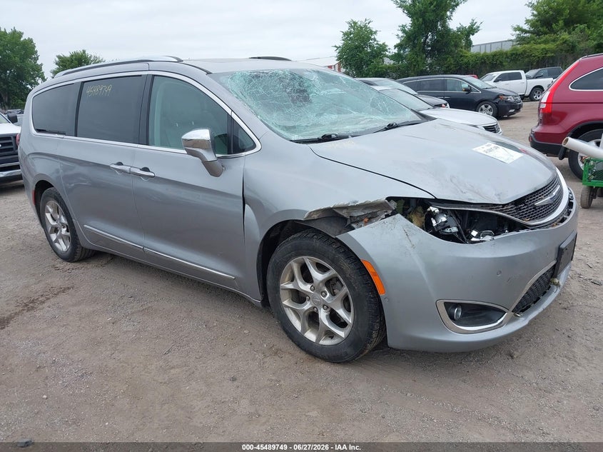 2017 Chrysler Pacifica VIN 2C4RC1GG5HR620108 IAAI salvage auction — FRONT END, Salvage (Illinois), sold $2,050 on 2026-08-31 (photo 1)