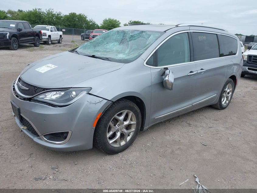 2017 Chrysler Pacifica VIN 2C4RC1GG5HR620108 IAAI salvage auction — FRONT END, Salvage (Illinois), sold $2,050 on 2026-08-31 (photo 2)