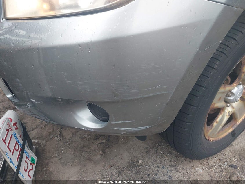 2008 Toyota Rav4 VIN JTMBD33V286055290 IAAI salvage auction — NORMAL WEAR, Clear (Massachusetts), sold $1,750 on 2026-07-07 (photo 6)