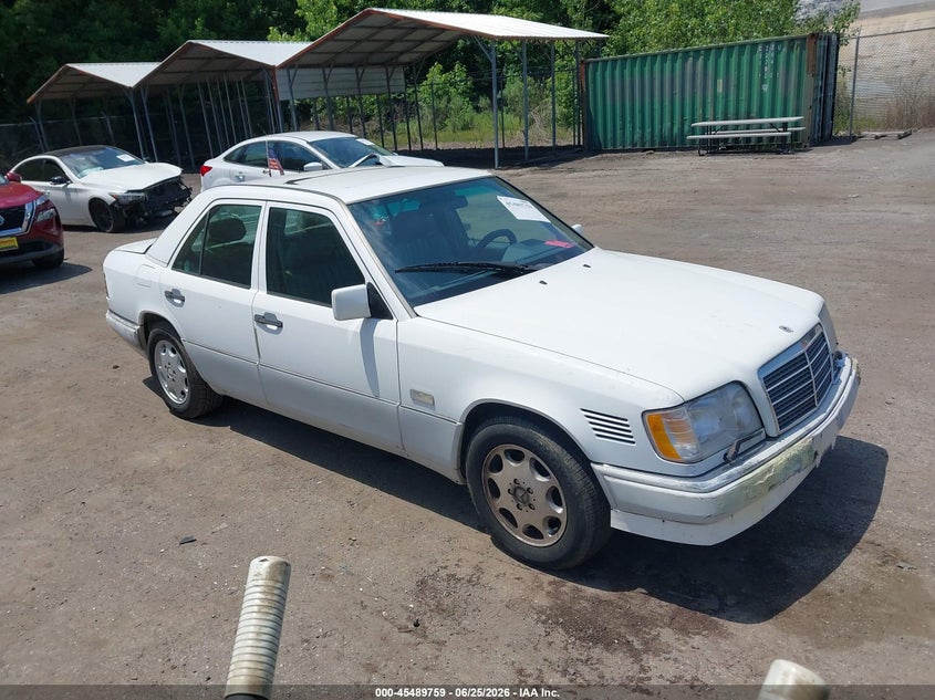 1995 Mercedes-benz E-class VIN WDBEB31E9SC060533 IAAI salvage auction — NORMAL WEAR, Clear (Maryland), sold $600 on 2026-07-14 (photo 1)