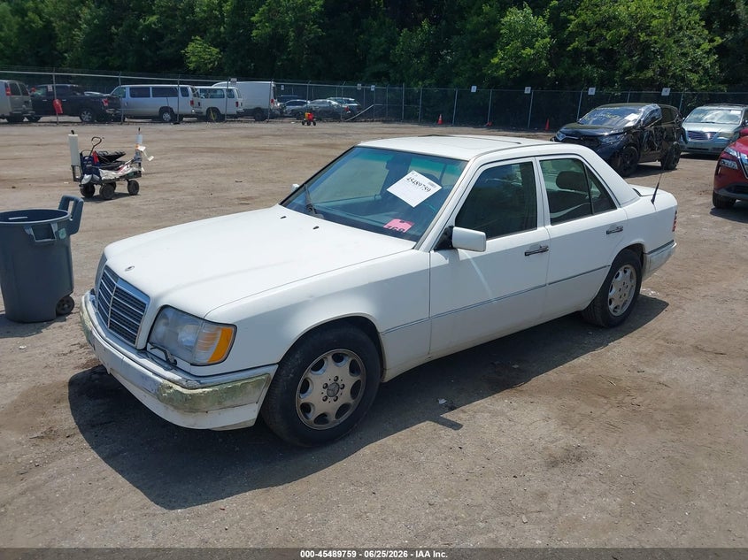 1995 Mercedes-benz E-class VIN WDBEB31E9SC060533 IAAI salvage auction — NORMAL WEAR, Clear (Maryland), sold $600 on 2026-07-14 (photo 2)