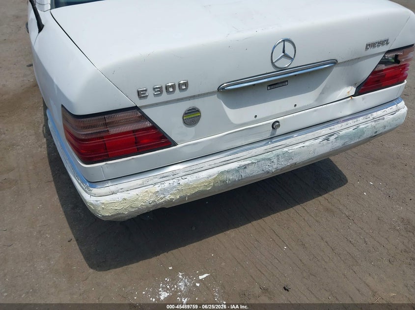 1995 Mercedes-benz E-class VIN WDBEB31E9SC060533 IAAI salvage auction — NORMAL WEAR, Clear (Maryland), sold $600 on 2026-07-14 (photo 6)