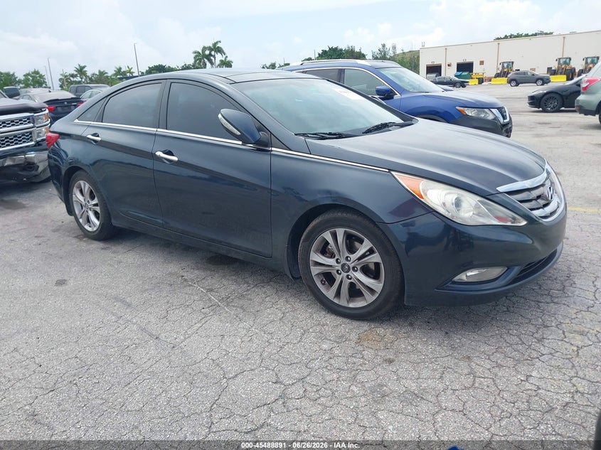 2013 Hyundai Sonata VIN 5NPEC4AC4DH694360 IAAI salvage auction — LEFT SIDE, Rebuildable (Florida), sold $650 on 2026-08-01 (photo 1)