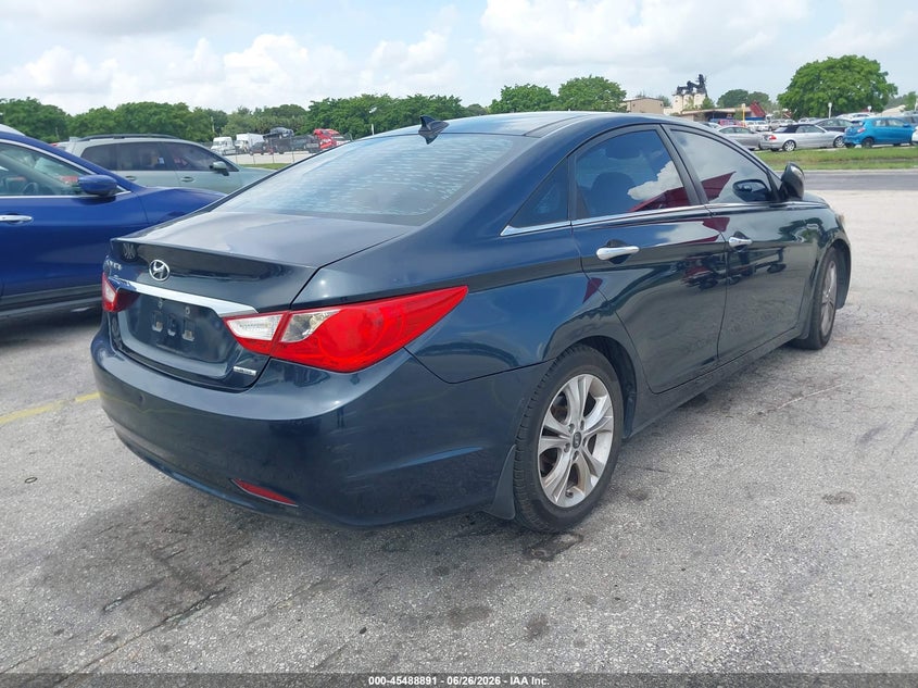 2013 Hyundai Sonata VIN 5NPEC4AC4DH694360 IAAI salvage auction — LEFT SIDE, Rebuildable (Florida), sold $650 on 2026-08-01 (photo 4)