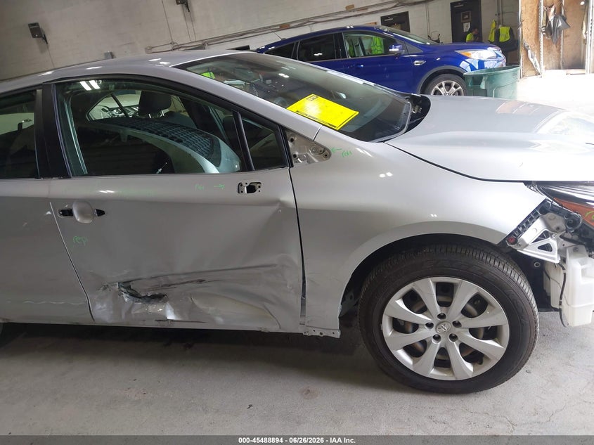 2022 Toyota Corolla VIN JTDEPMAE2N3015933 IAAI salvage auction — RIGHT SIDE, Mv-907A (New York), sold $3,700 on 2026-07-29 (photo 6)