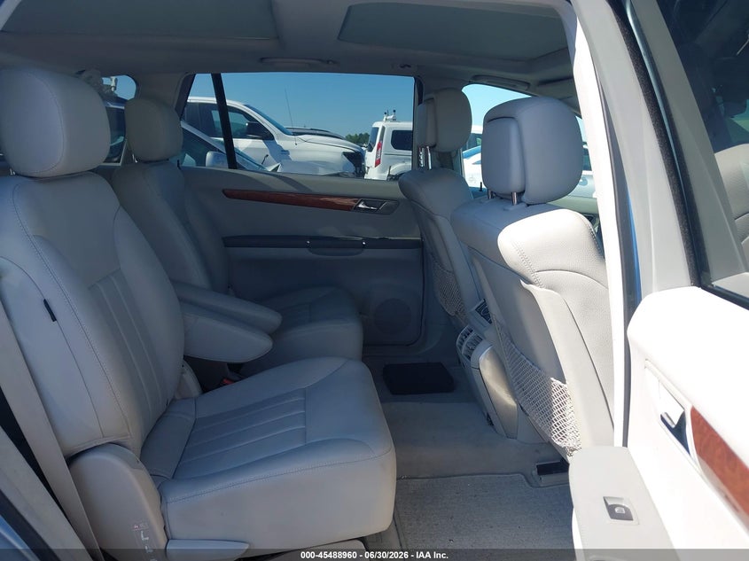 2007 Mercedes-benz R-class VIN 4JGCB65E37A043391 IAAI salvage auction — NORMAL WEAR, Clear (North Carolina), sold $825 on 2026-07-08 (photo 8)