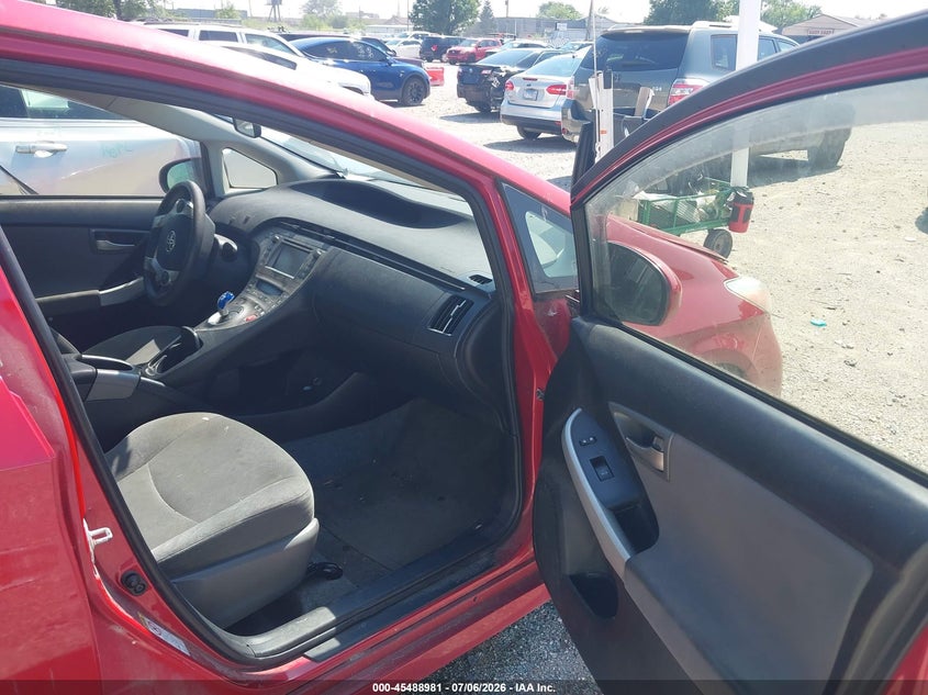 2012 Toyota Prius VIN JTDKN3DU7C1559696 IAAI salvage auction — NORMAL WEAR, Clear (Indiana), sold $475 on 2026-07-28 (photo 5)