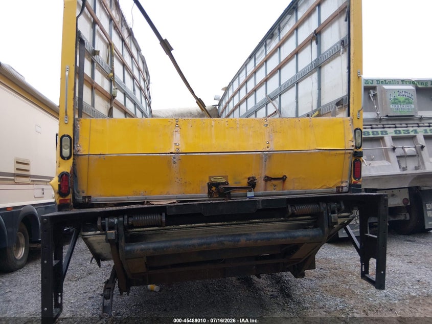 2018 Freightliner M2 106 VIN 3ALACWFCXJDJX9130 IAAI salvage auction — ROLLOVER, Salvage (Michigan), sold $3,500 on 2026-08-26 (photo 8)