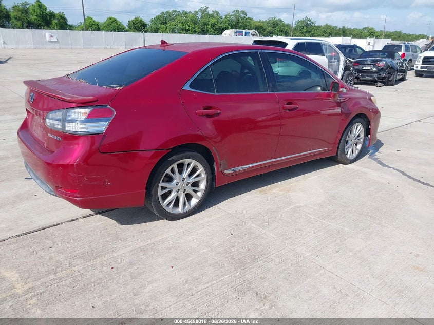 2010 Lexus Hs 250h VIN JTHBB1BA4A2025454 IAAI salvage auction — NORMAL WEAR, Original (Texas), sold $1,050 on 2026-07-24 (photo 4)