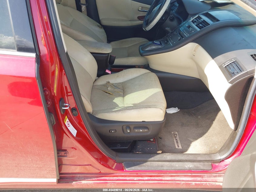 2010 Lexus Hs 250h VIN JTHBB1BA4A2025454 IAAI salvage auction — NORMAL WEAR, Original (Texas), sold $1,050 on 2026-07-24 (photo 5)