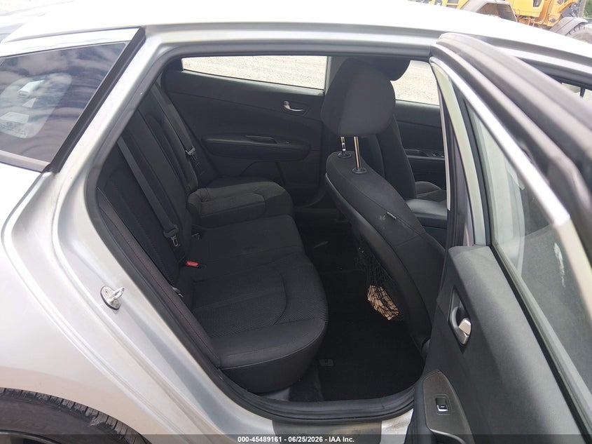 2019 Kia Optima VIN 5XXGT4L34KG336058 IAAI salvage auction — LEFT FRONT, Salvage Title, sold $25 on 2026-07-29 (photo 8)