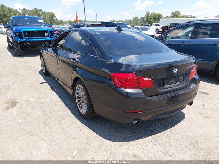 2013 BMW VIN WBAFZ9C56DD090522 IAAI salvage auction — NORMAL WEAR, Clear (Virginia), sold $1,500 on 2026-07-24 (photo 3)