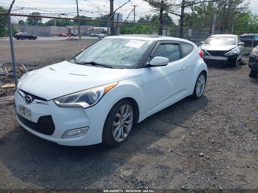 2013 Hyundai Veloster VIN KMHTC6AD2DU141333 IAAI salvage auction — NORMAL WEAR, Clear (New Jersey), sold $400 on 2026-07-13 (photo 2)