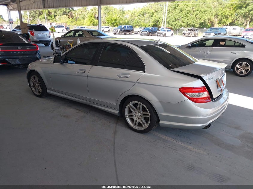 2008 Mercedes-benz C-klasse VIN WDDGF56X28F067714 IAAI salvage auction — REAR END, Rebuildable (Florida), sold $575 on 2026-07-29 (photo 3)