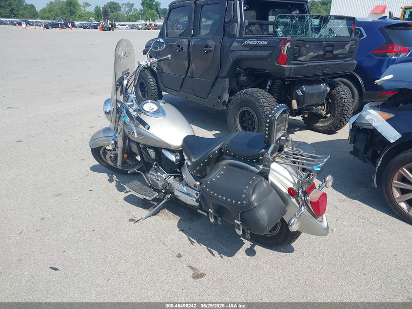 2006 Yamaha Xvs1100 VIN JYAVP11E96A089065 IAAI salvage auction — SIDE, Clear (Indiana), sold $25 on 2026-07-31 (photo 3)