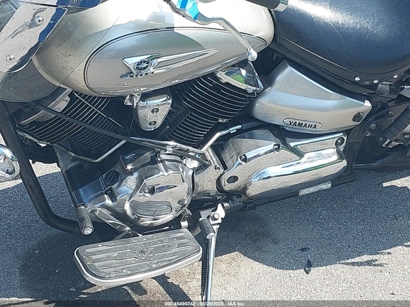 2006 Yamaha Xvs1100 VIN JYAVP11E96A089065 IAAI salvage auction — SIDE, Clear (Indiana), sold $25 on 2026-07-31 (photo 9)