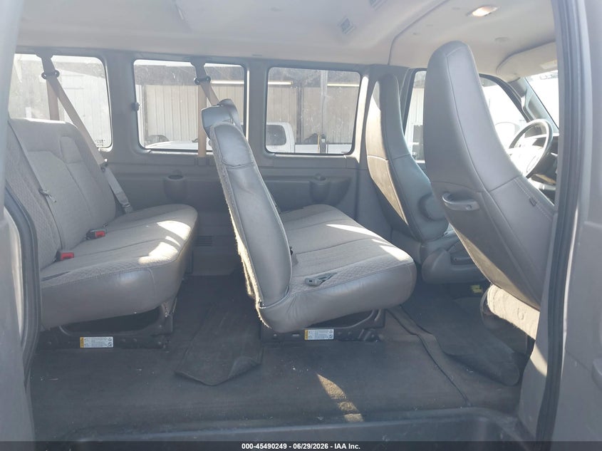 2017 Chevrolet Express 3500 VIN 1GAZGPFG2H1264061 IAAI salvage auction — NORMAL WEAR, Sf97 (Georgia), sold $13,900 on 2026-09-09 (photo 8)