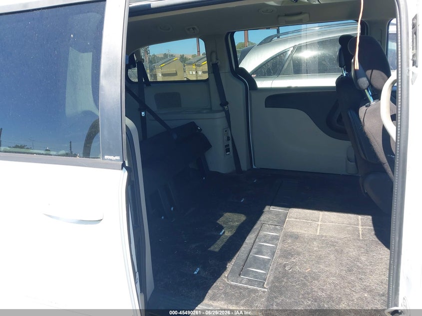 2014 Dodge Caravan VIN 2C4RDGCG9ER313591 IAAI salvage auction — NORMAL WEAR, Clear - Dealer Only (California), sold $350 on 2026-07-09 (photo 8)