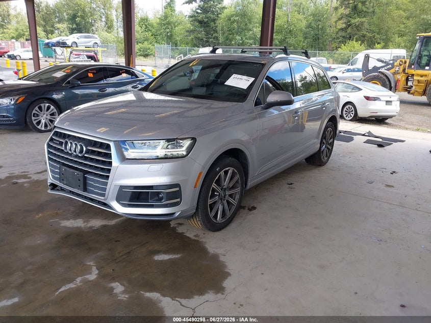 2018 Audi Q7 VIN WA1VAAF77JD048239 IAAI salvage auction — RIGHT FRONT, Salvage Title, sold $7,775 on 2026-08-23 (photo 2)