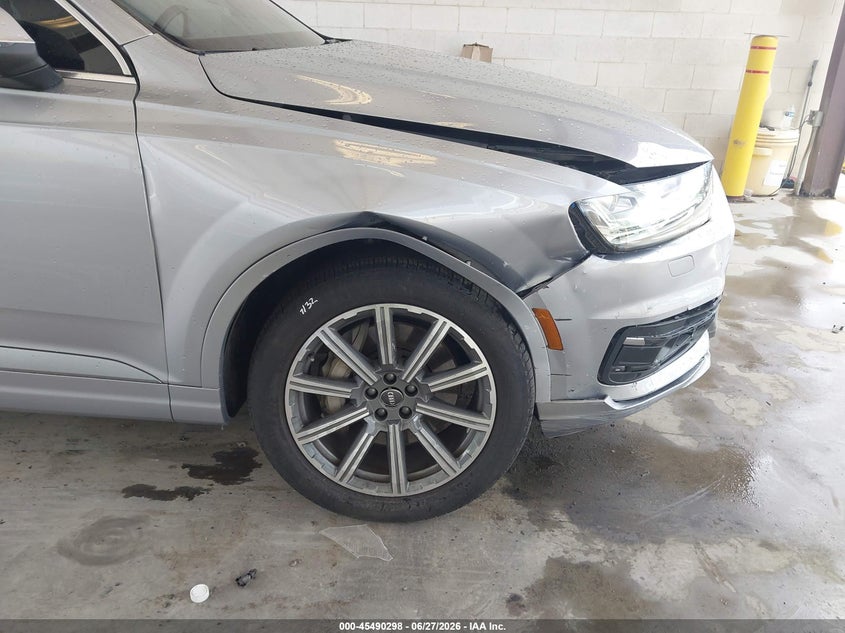 2018 Audi Q7 VIN WA1VAAF77JD048239 IAAI salvage auction — RIGHT FRONT, Salvage Title, sold $7,775 on 2026-08-23 (photo 6)
