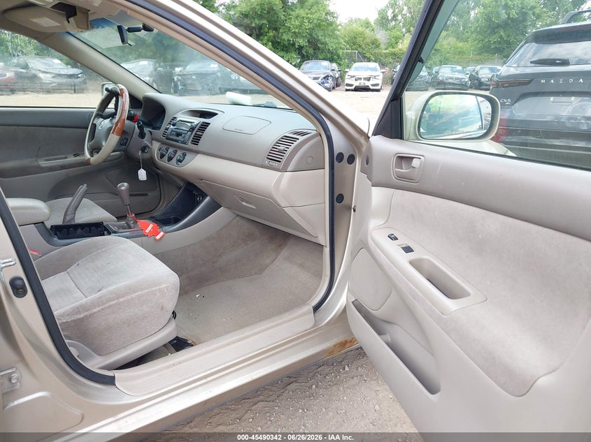 2003 Toyota Camry VIN JTDBE32KX30203699 IAAI salvage auction — REAR END, Parts Only Bos (Minnesota), sold $275 on 2026-07-15 (photo 5)
