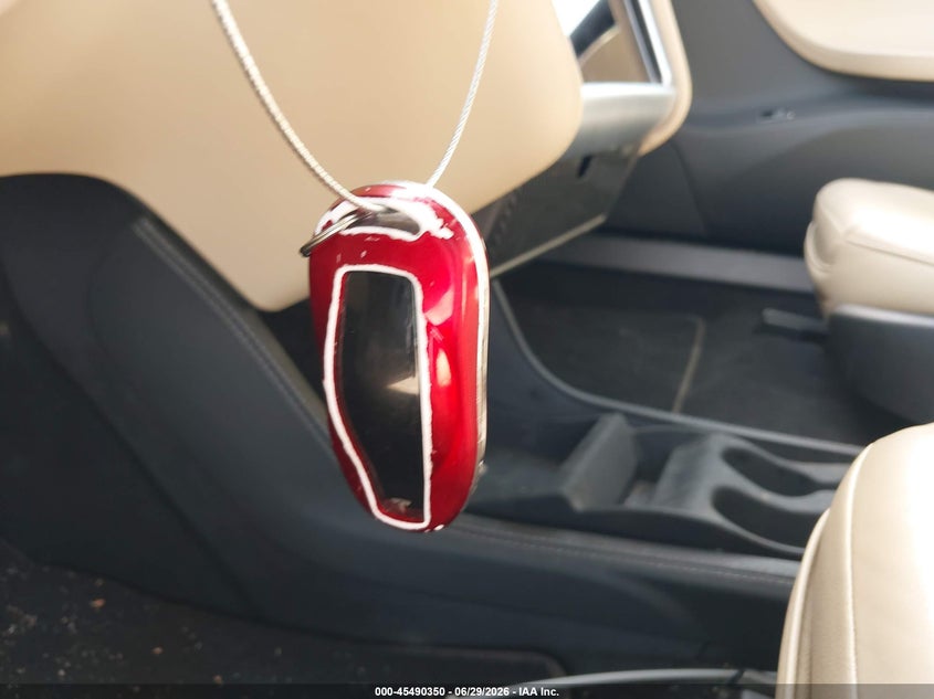2014 Tesla Model s VIN 5YJSA1S1XEFP56283 IAAI salvage auction — NORMAL WEAR, Clear (Tennessee), sold $2,800 on 2026-07-28 (photo 9)