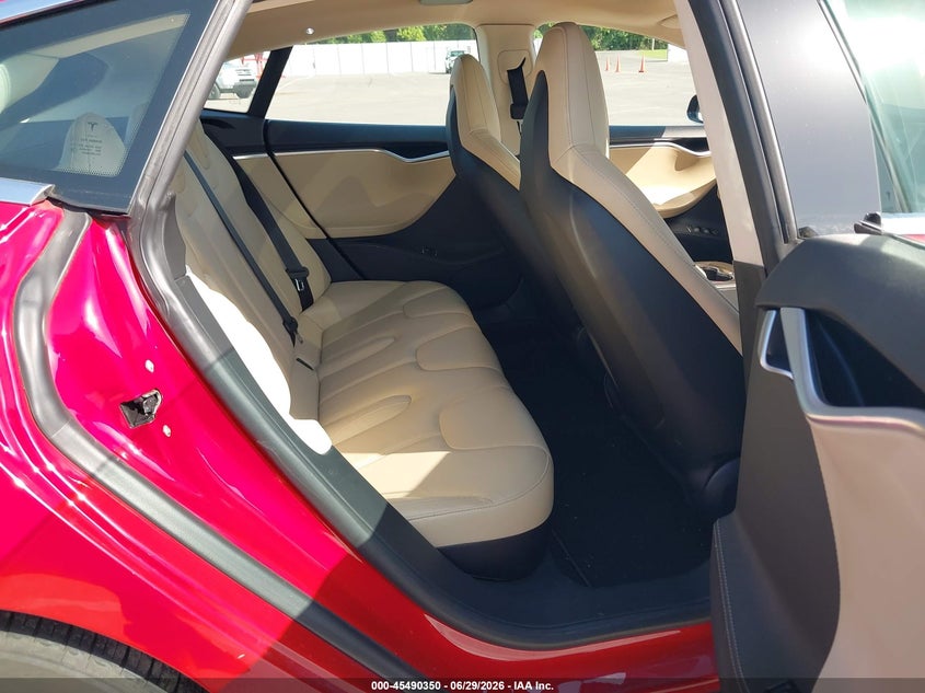2014 Tesla Model s VIN 5YJSA1S1XEFP56283 IAAI salvage auction — NORMAL WEAR, Clear (Tennessee), sold $2,800 on 2026-07-28 (photo 7)