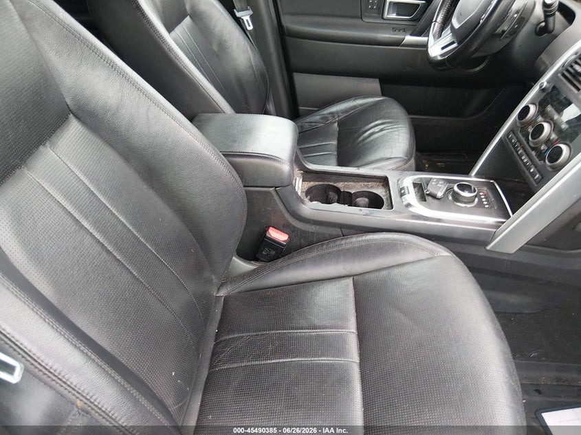 2018 Land rover Discovery sport VIN SALCR2RX9JH747705 IAAI salvage auction — NORMAL WEAR, Clear (Delaware), sold $3,175 on 2026-07-17 (photo 5)