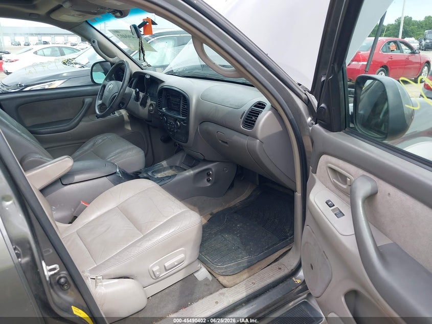 2004 Toyota Sequoia VIN 5TDZT34AX4S219957 IAAI salvage auction — NORMAL WEAR, Clear (Indiana), sold $1,050 on 2026-07-08 (photo 5)