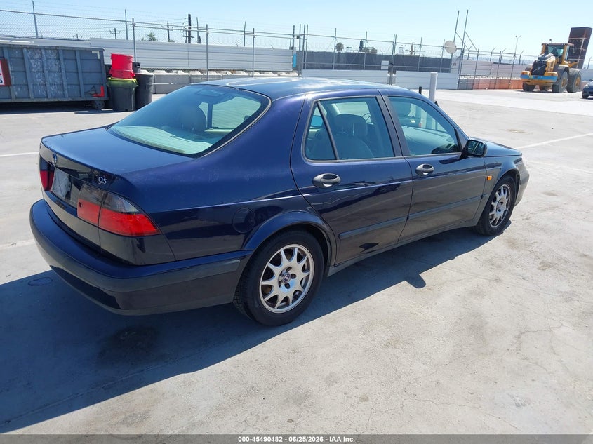 2000 Saab 9-5 VIN YS3ED48E9Y3068804 IAAI salvage auction — FRONT END, Clear - Dealer Only (California), sold $450 on 2026-07-08 (photo 4)