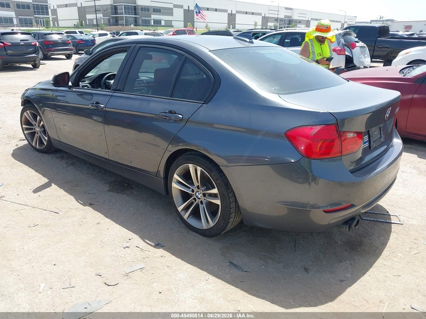 2012 BMW 3er VIN WBA3A5C51CF259576 IAAI salvage auction — FRONT END, Original (Texas), sold $2,200 on 2026-08-11 (photo 3)