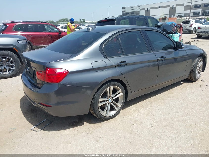 2012 BMW 3er VIN WBA3A5C51CF259576 IAAI salvage auction — FRONT END, Original (Texas), sold $2,200 on 2026-08-11 (photo 4)