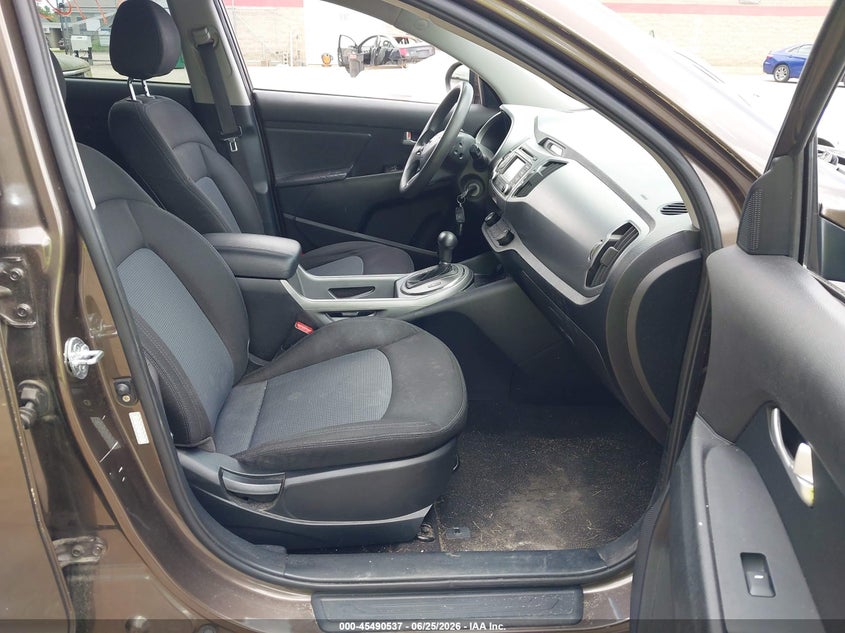 2015 Kia Sportage VIN KNDPBCAC7F7756475 IAAI salvage auction — NORMAL WEAR, Original (Maine), sold $1,350 on 2026-07-27 (photo 5)