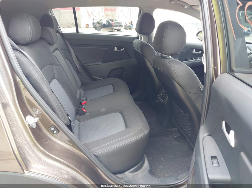 2015 Kia Sportage VIN KNDPBCAC7F7756475 IAAI salvage auction — NORMAL WEAR, Original (Maine), sold $1,350 on 2026-07-27 (photo 8)