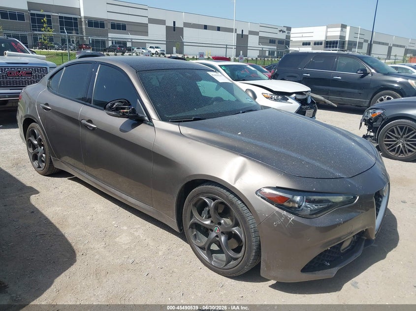 2019 Alfa romeo Giulia VIN ZARFANBN8K7602867 — IAAI salvage auction photo