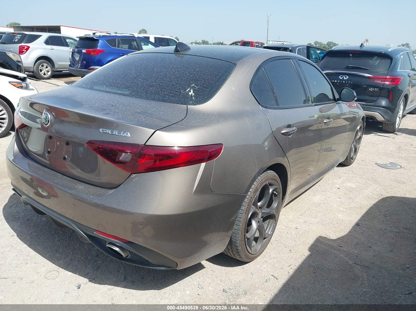 2019 Alfa romeo Giulia VIN ZARFANBN8K7602867 IAAI salvage auction — HAIL, Original (Texas), sold $9,275 on 2026-09-01 (photo 4)