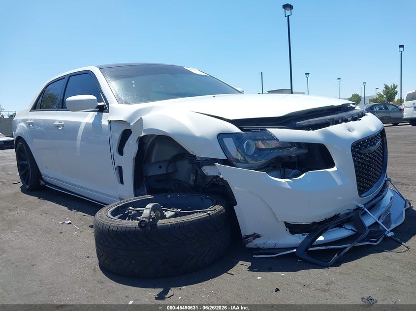 2019 Chrysler 300 VIN 2C3CCABG0KH515071 IAAI salvage auction — SIDE, Salvage Title, sold $1,350 on 2026-07-10 (photo 6)