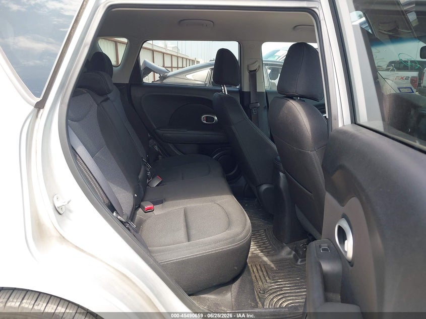 2019 Kia Soul VIN KNDJP3A57K7638378 IAAI salvage auction — NORMAL WEAR, Original (Texas), sold $1,625 on 2026-07-16 (photo 8)