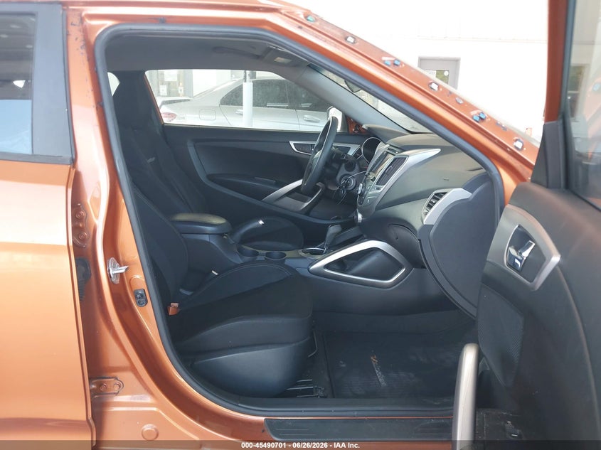 2015 Hyundai Veloster VIN KMHTC6ADXFU241747 IAAI salvage auction — NORMAL WEAR, Clear (Florida), sold $225 on 2026-07-15 (photo 5)